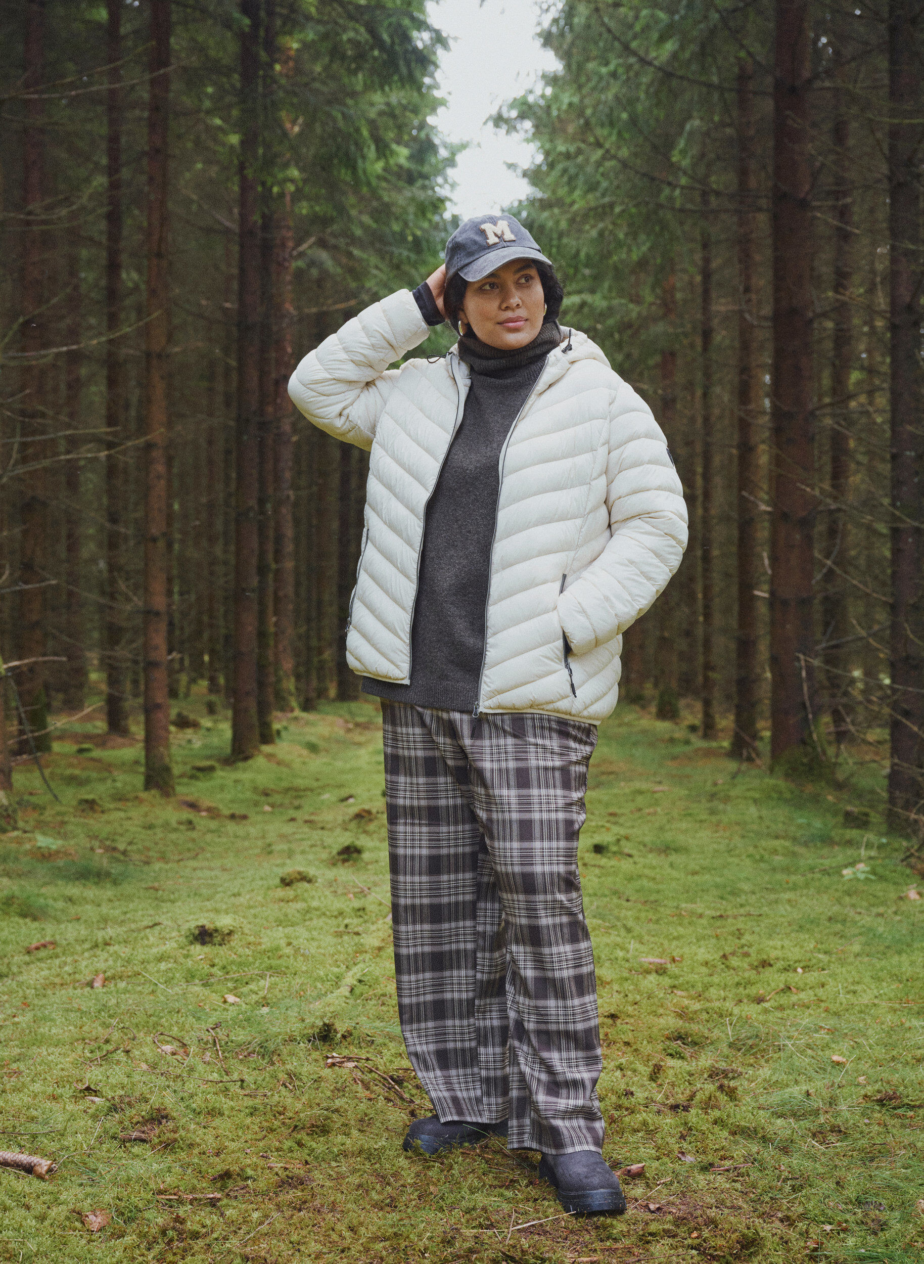 ZizziL&auml;ttviktsjacka med huva, Beige, Image image number 0