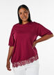 T-shirt med asymmetrisk spetskant, R&ouml;d, Model image number 0
