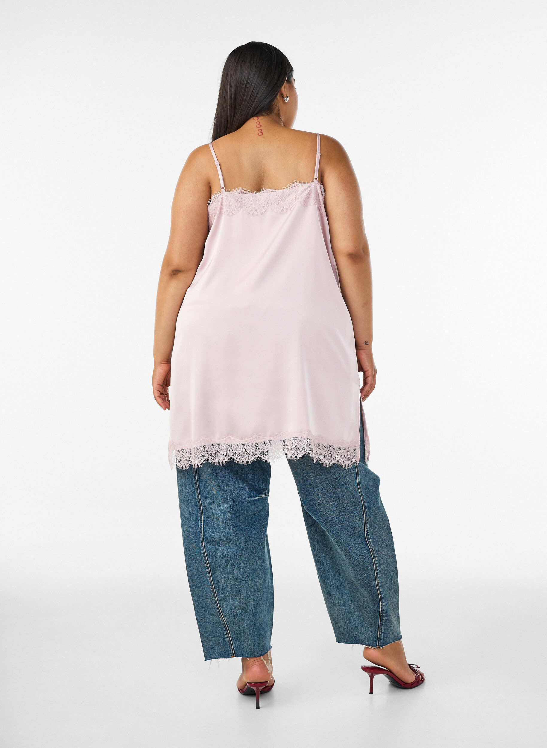 ZizziL&aring;ng topp i satin med spetskanter, Rosa, Model image number 2