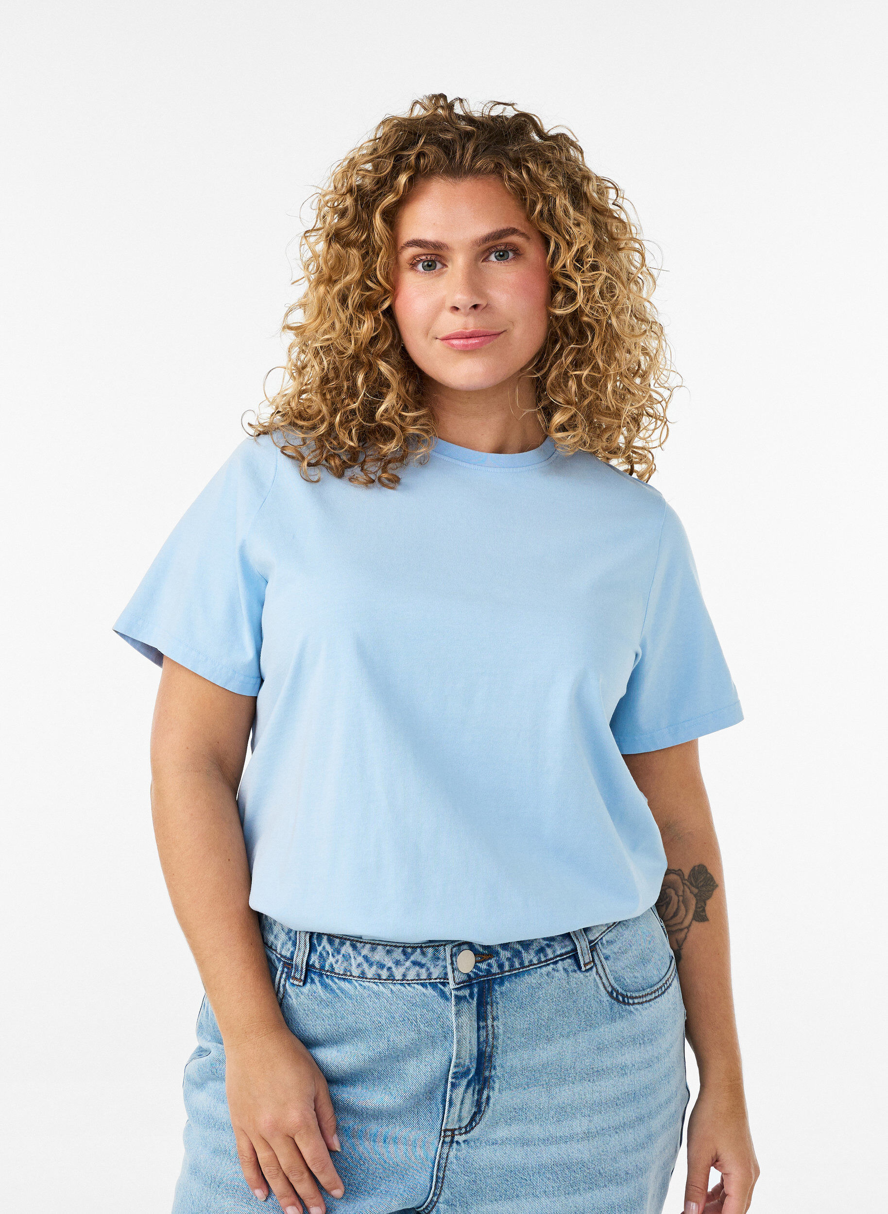 ZizziT-shirt i ekologisk bomull med grafiskt tryck, Bl&aring;, Model image number 2