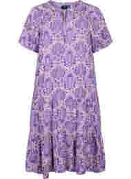 Kortärmad viskosklänning med mönster, D. Lavender Oriental