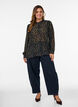Blus med helt&auml;ckande m&ouml;nster och kort knappsl&aring;, Svart, Model image number 1