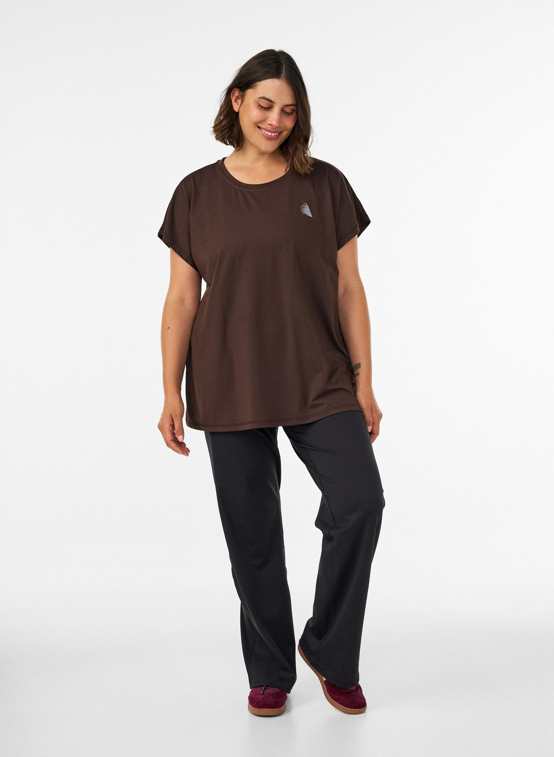 ZizziEnf&auml;rgad tr&auml;nings-T-shirt, Brun, Model image number 1