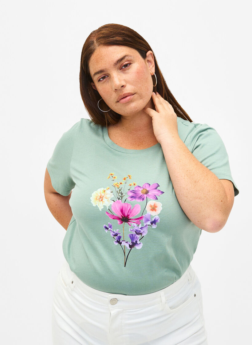 T-shirtar med blomstermotiv, Chinois G. w. Flower, Model image number 0