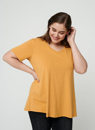 Basis t-shirt, Spruce Yellow, Model image number 0