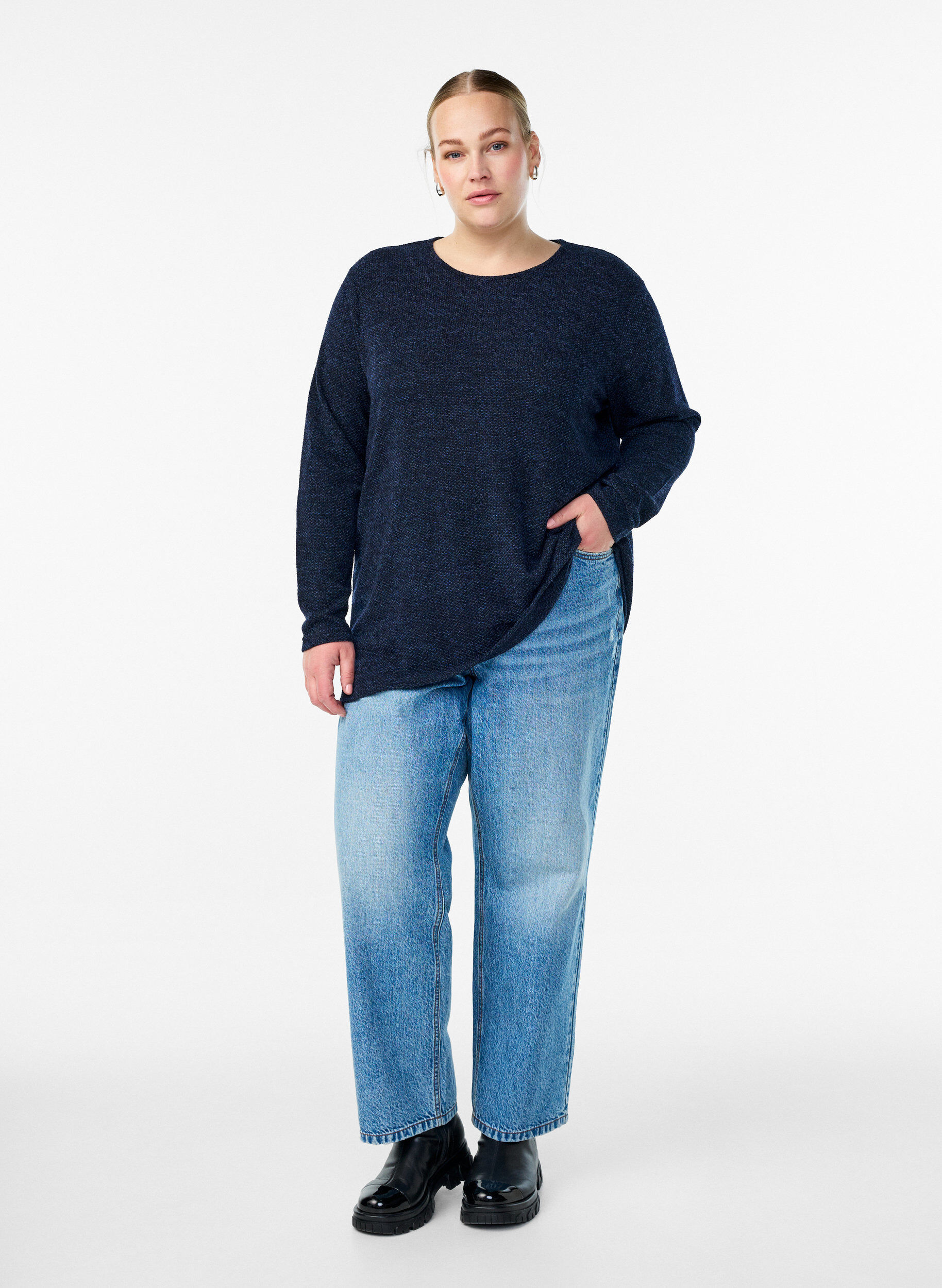 ZizziL&aring;ng&auml;rmad blus med textur, Bl&aring;, Model image number 1