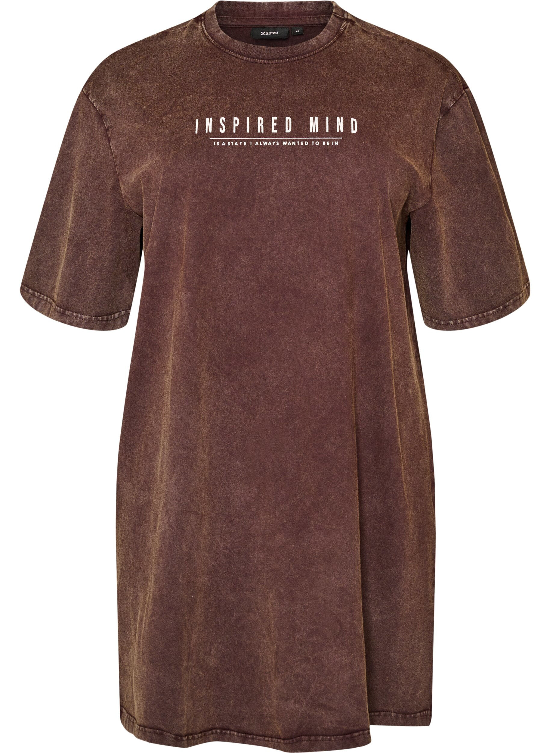 L&ouml;s t-shirtkl&auml;nning med tv&auml;ttad look
