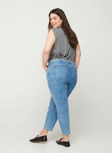 Croppade mom fit Mille jeans med lös passform, Light blue denim, Model image number 1