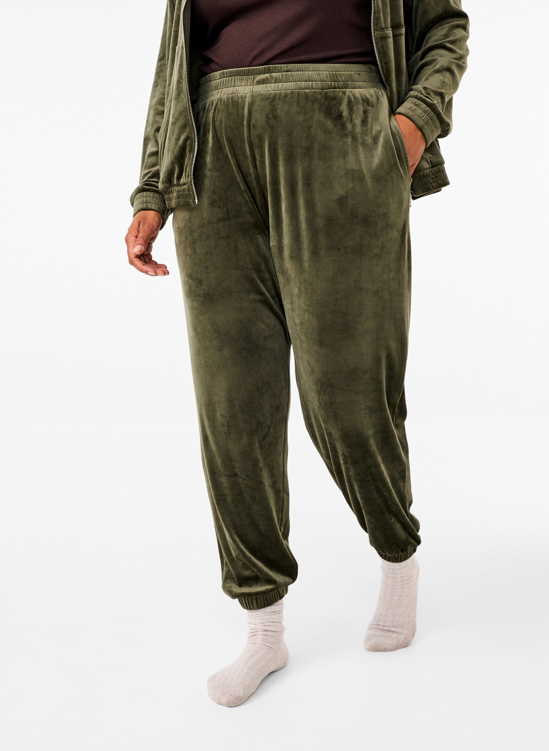 ZizziL&ouml;st sittande byxor i sammet, Gr&ouml;n, Model image number 2