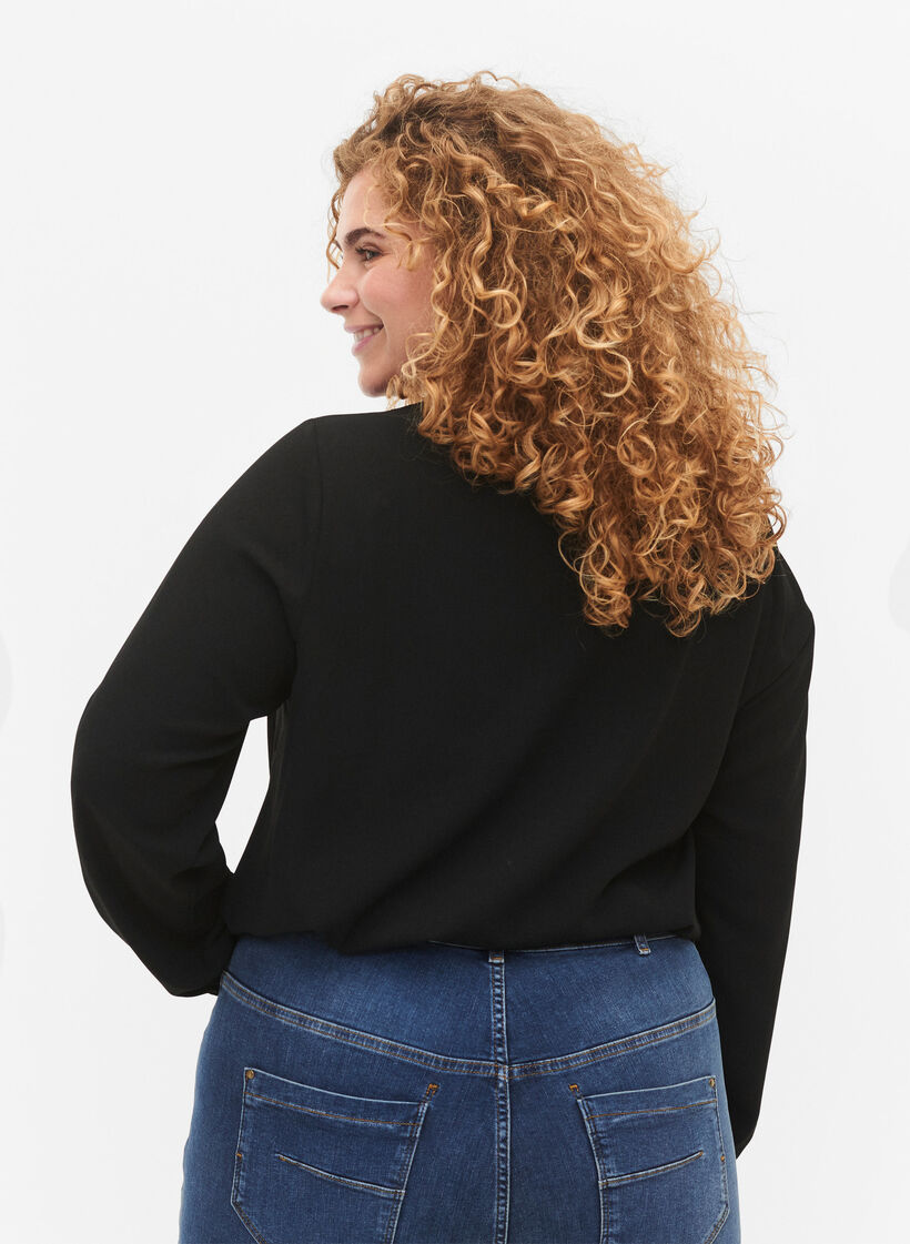 Blus med V-ringning och spets, Black, Model image number 1