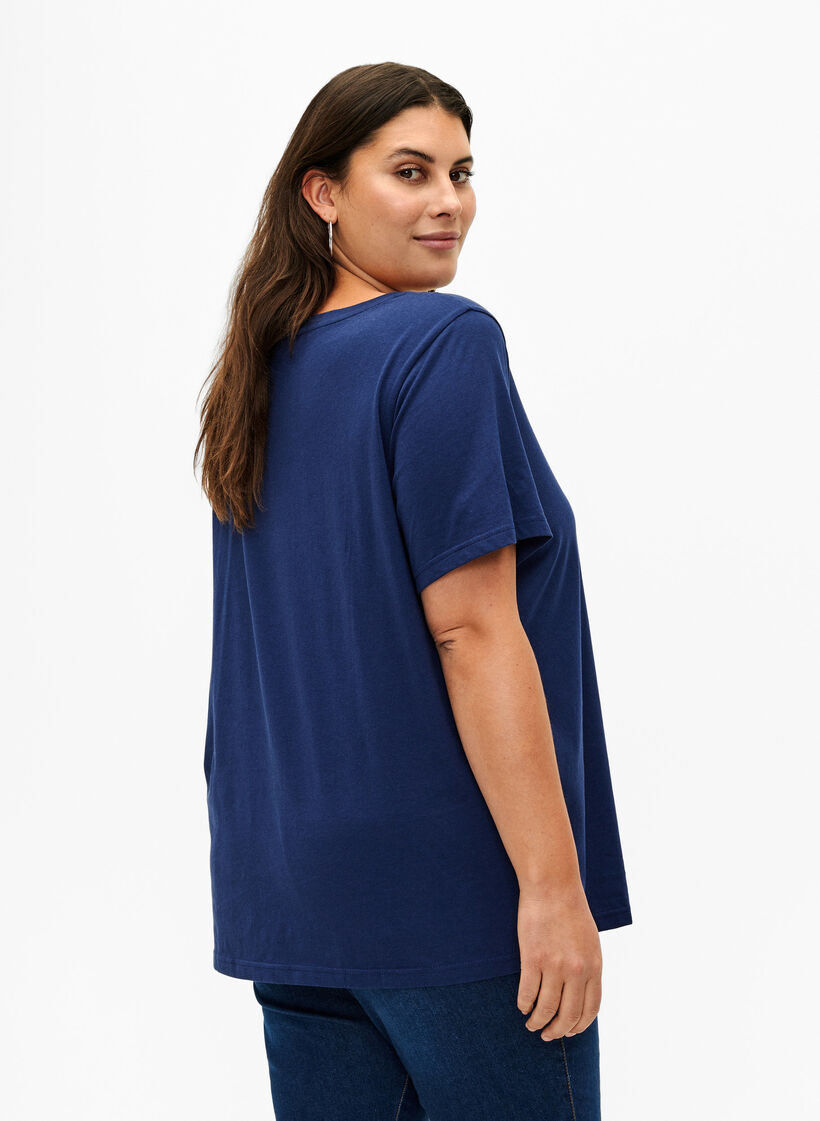 T-shirt i bomull med rund halsringning och tryck, Medieval B.W. Hearts, Model image number 1