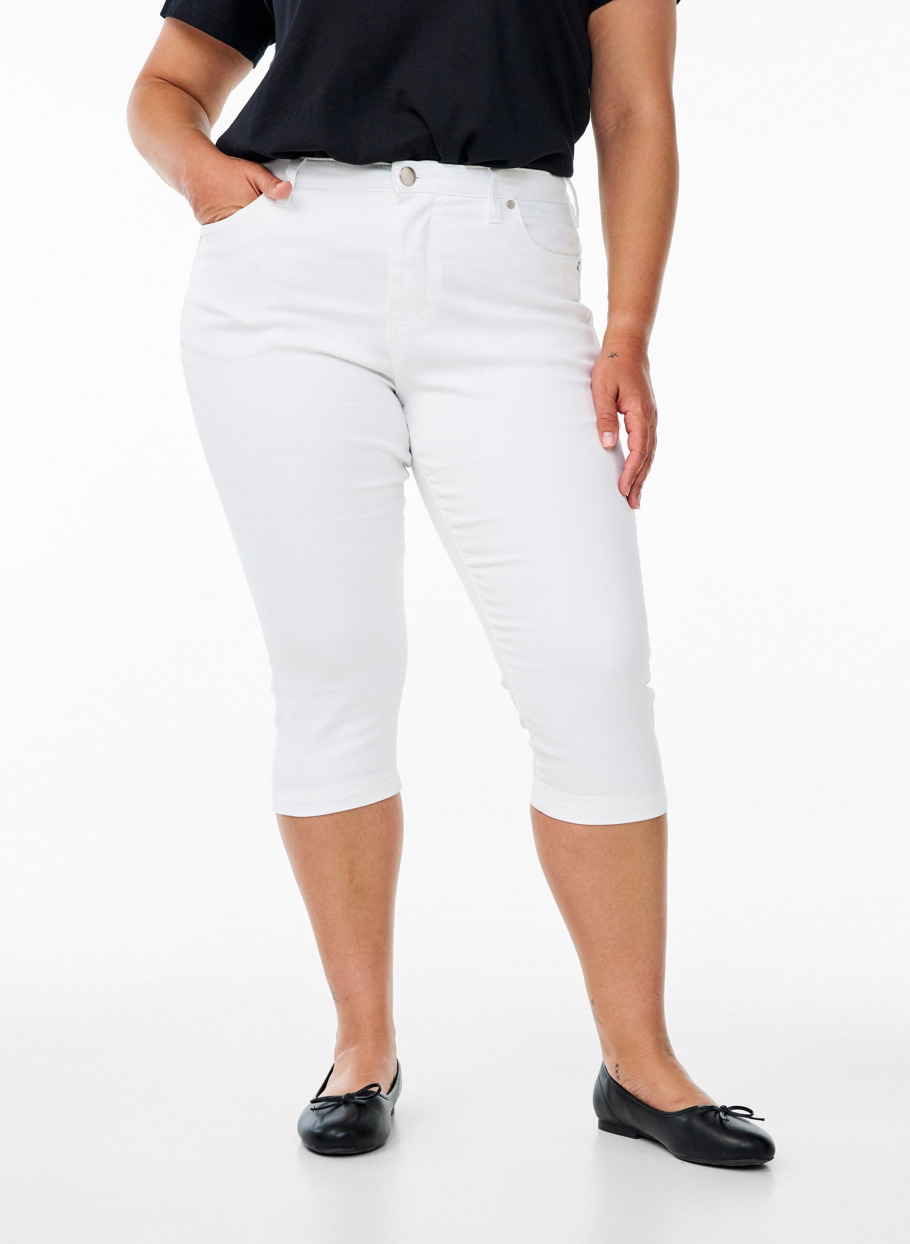 ZizziAmy caprijeans med h&ouml;g midja och super slim fit, Vit, Model image number 2
