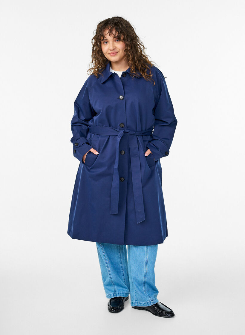 Trenchcoat med bälte och slitsar, Blå, Model image number 0
