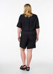 Shorts med fickor och h&ouml;g midja, Svart, Model image number 2