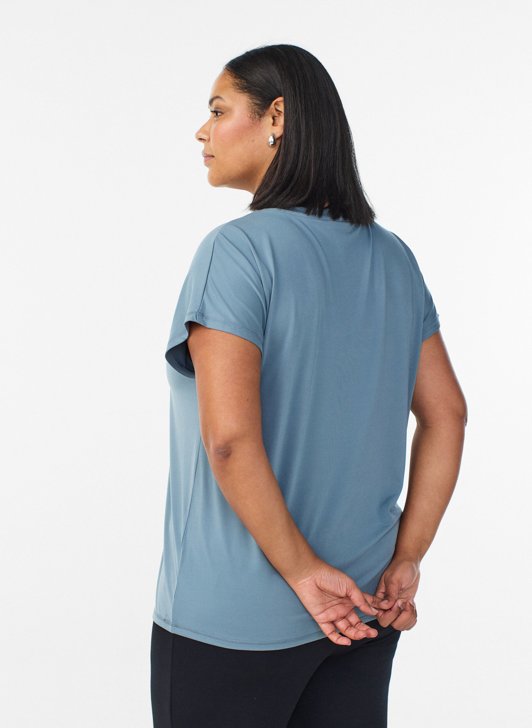 ZizziTr&auml;nings t-shirt med v-ringning och l&ouml;s passform, Bl&aring;, Model image number 2