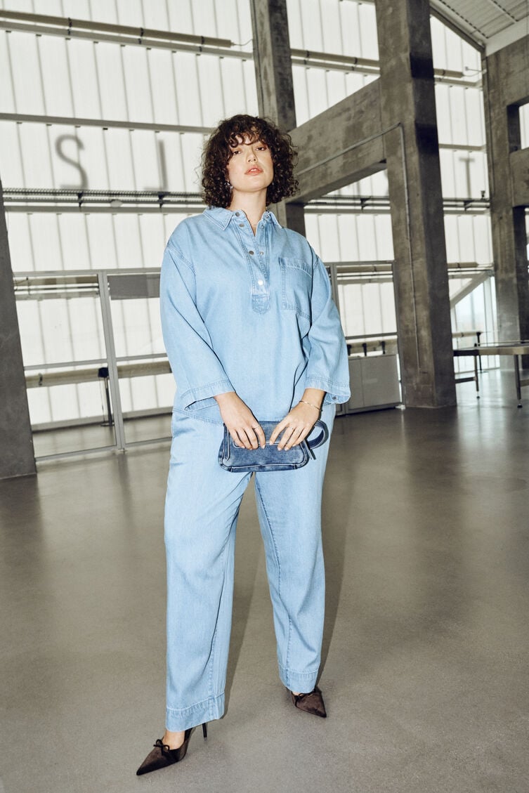 Ljus denimset, , Model