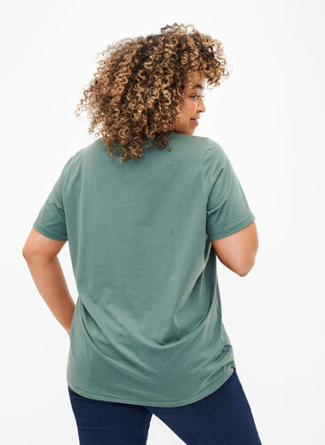 T-shirt från FLASH med tryck, Balsam Green Star, Model image number 1