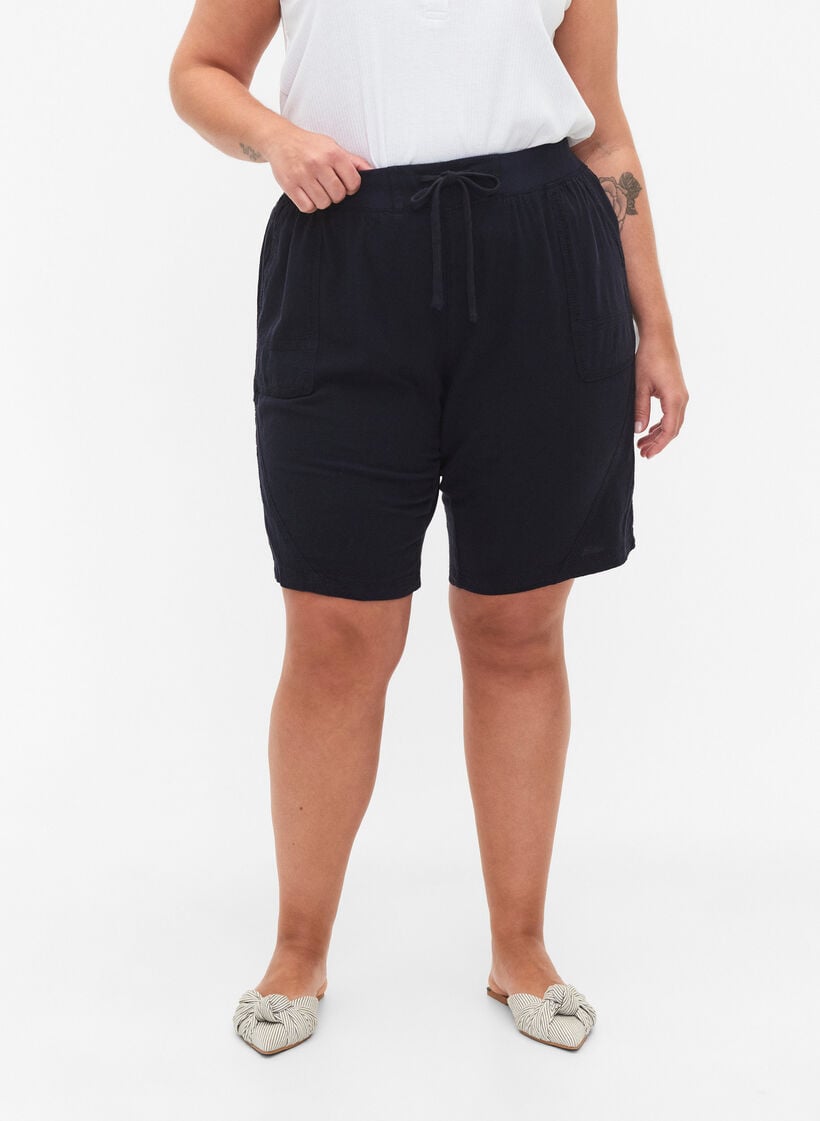 L&ouml;sa shorts i bomull med fickor, Bl&aring;, Model image number 4
