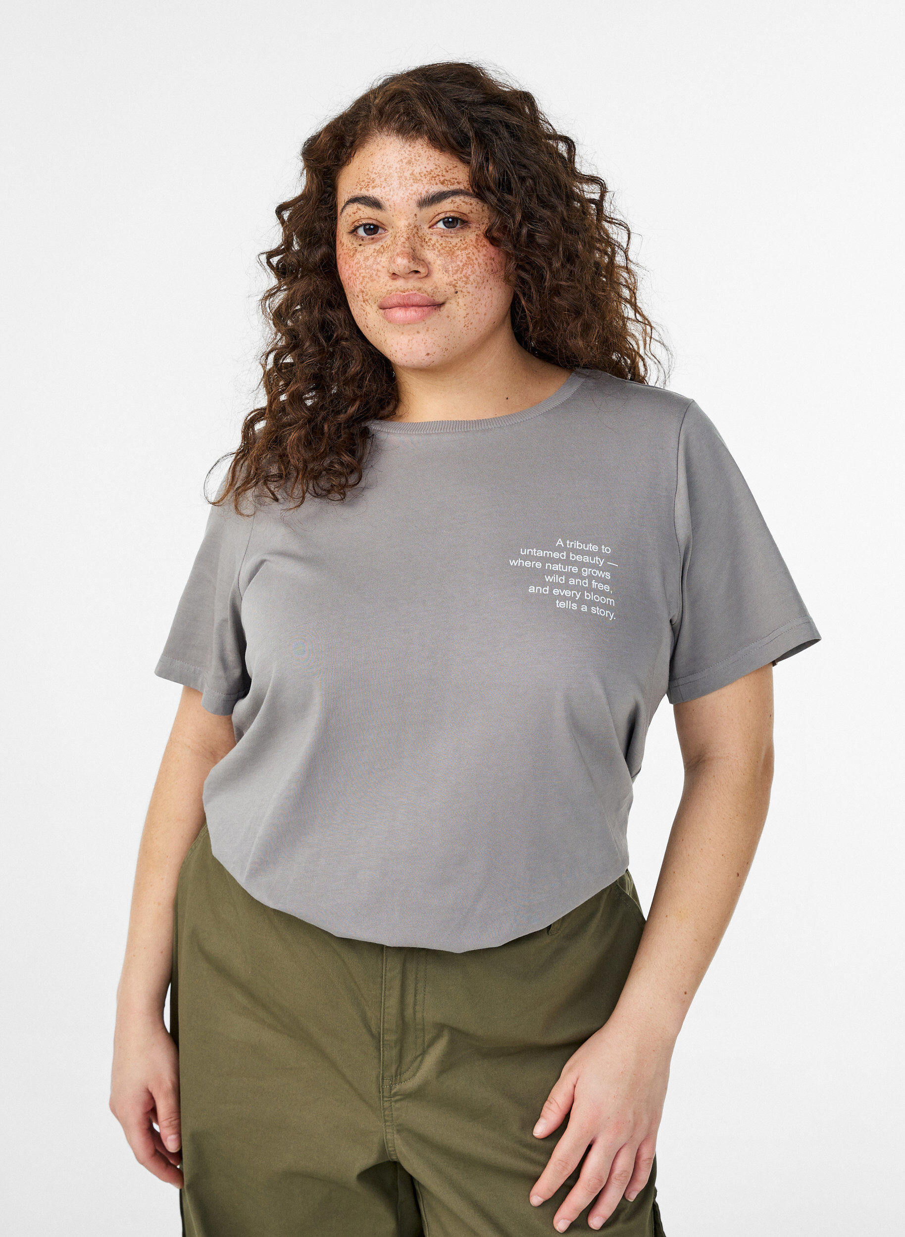 Zizzi T-shirt i bomull med tryck fram och bak, Gr&aring;, Model image number 0