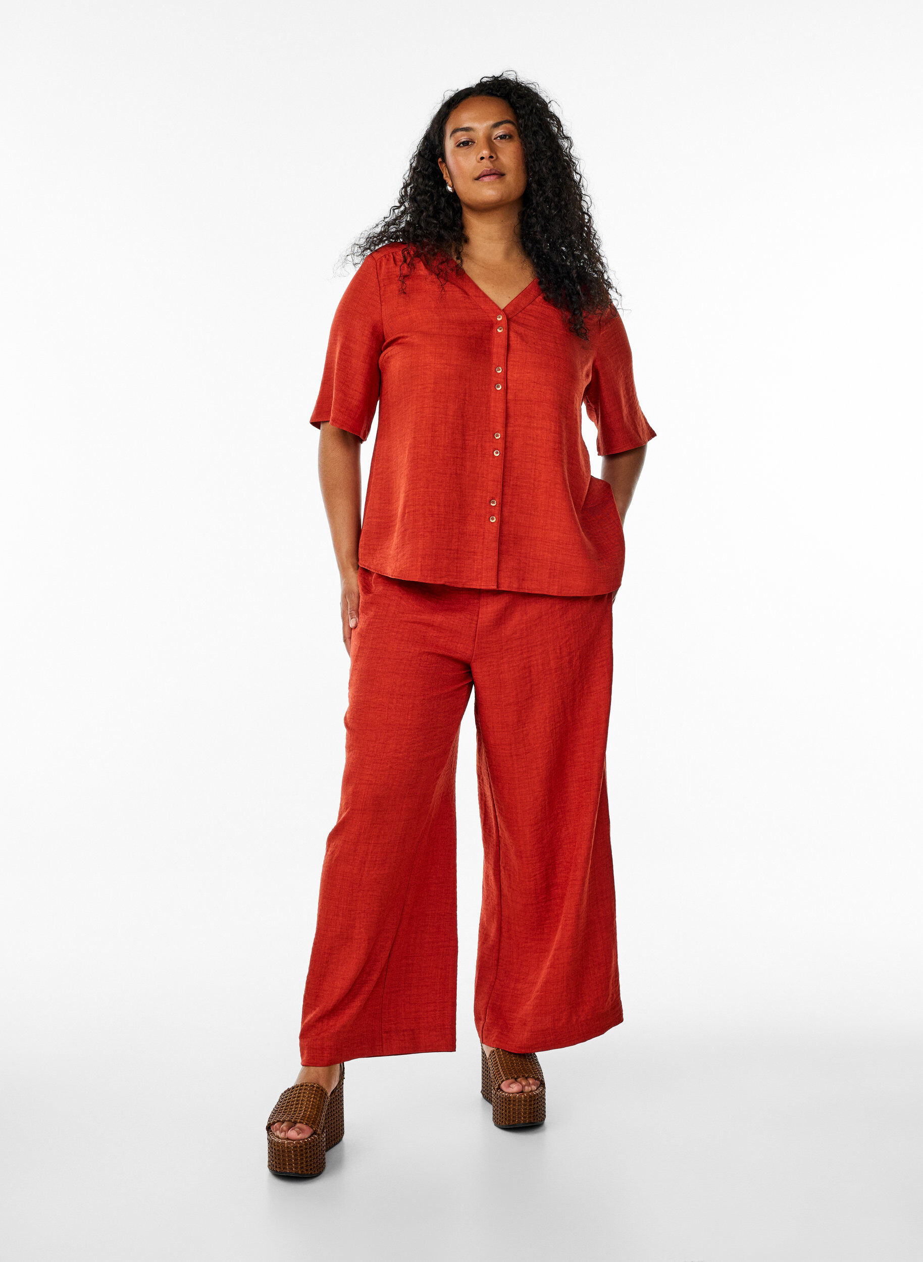 ZizziL&ouml;sa byxor med res&aring;r i midjan och fickor, R&ouml;d, Model image number 0