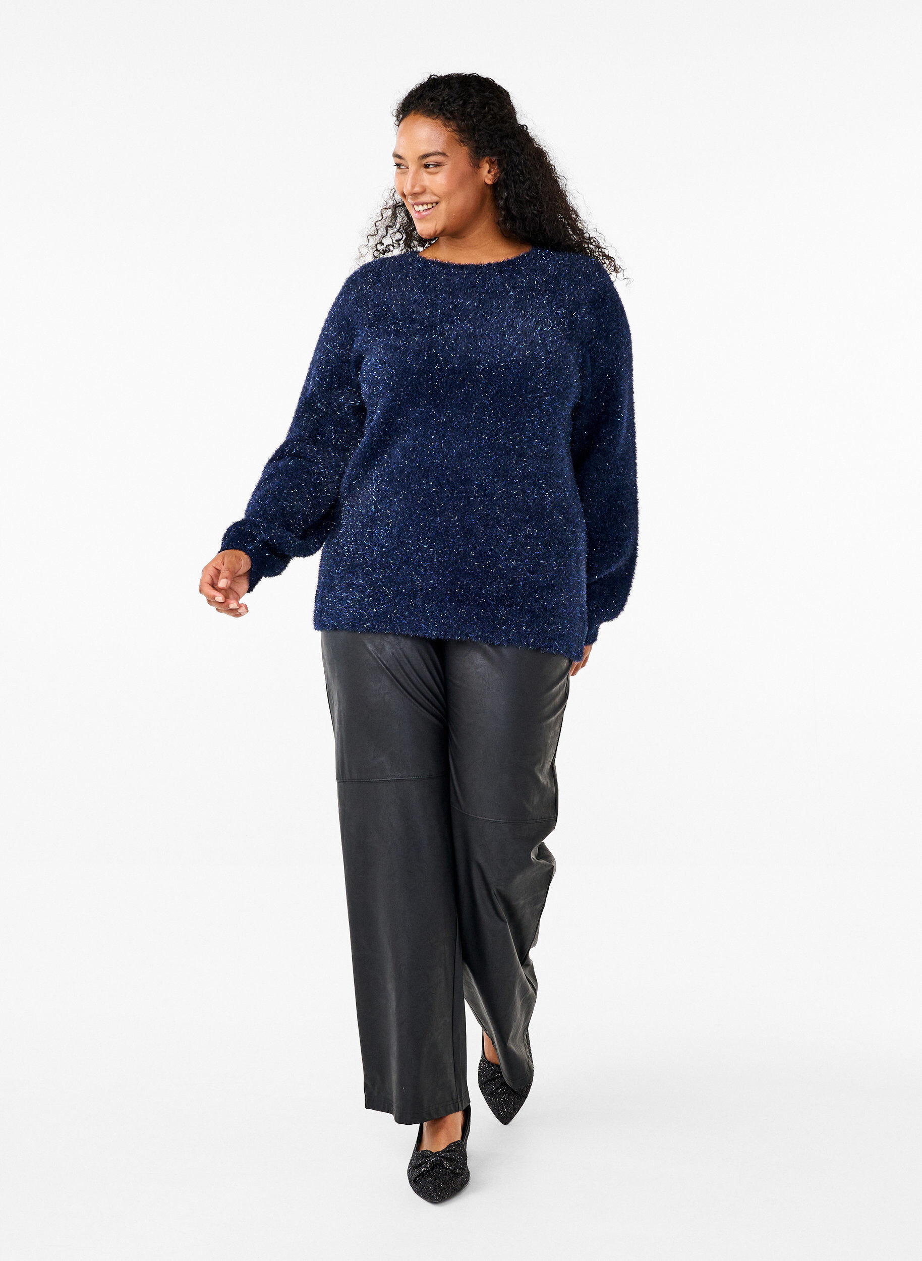 Zizzi Stickad blus med glittertr&aring;d, Bl&aring;, Model image number 1