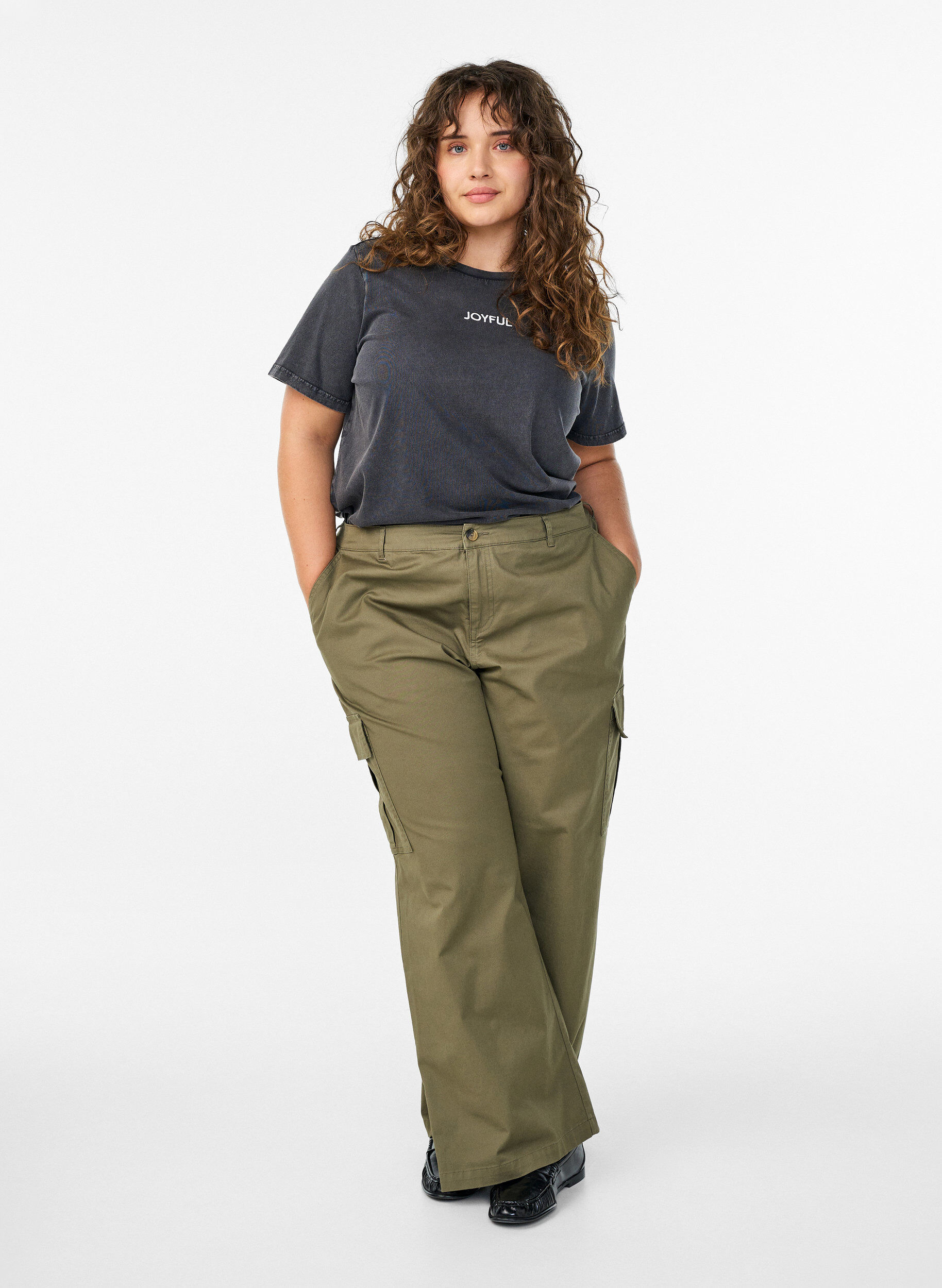 Zizzi T-shirt i ekologisk bomull med tryck p&aring; ryggen, Gr&aring;, Model image number 1