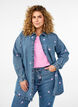 Lös jeanskjorta med broderade läppar, Light Blue Heart, Model image number 0