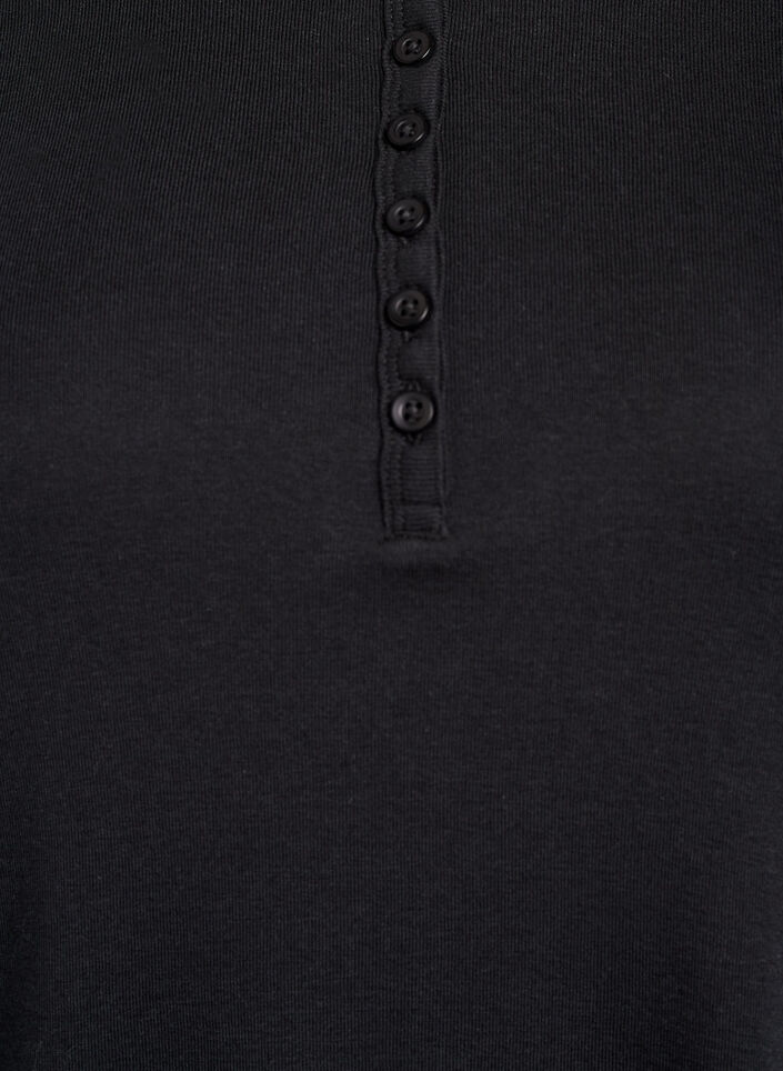 Jerseyblus med knappar och vågiga kanter, Svart, Packshot image number 2