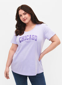 T-shirt i bomull med texttryck, Lavender W. Chicago, Model
