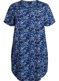 Kl&auml;nning med m&ouml;nster och korta &auml;rmar, Bl&aring;