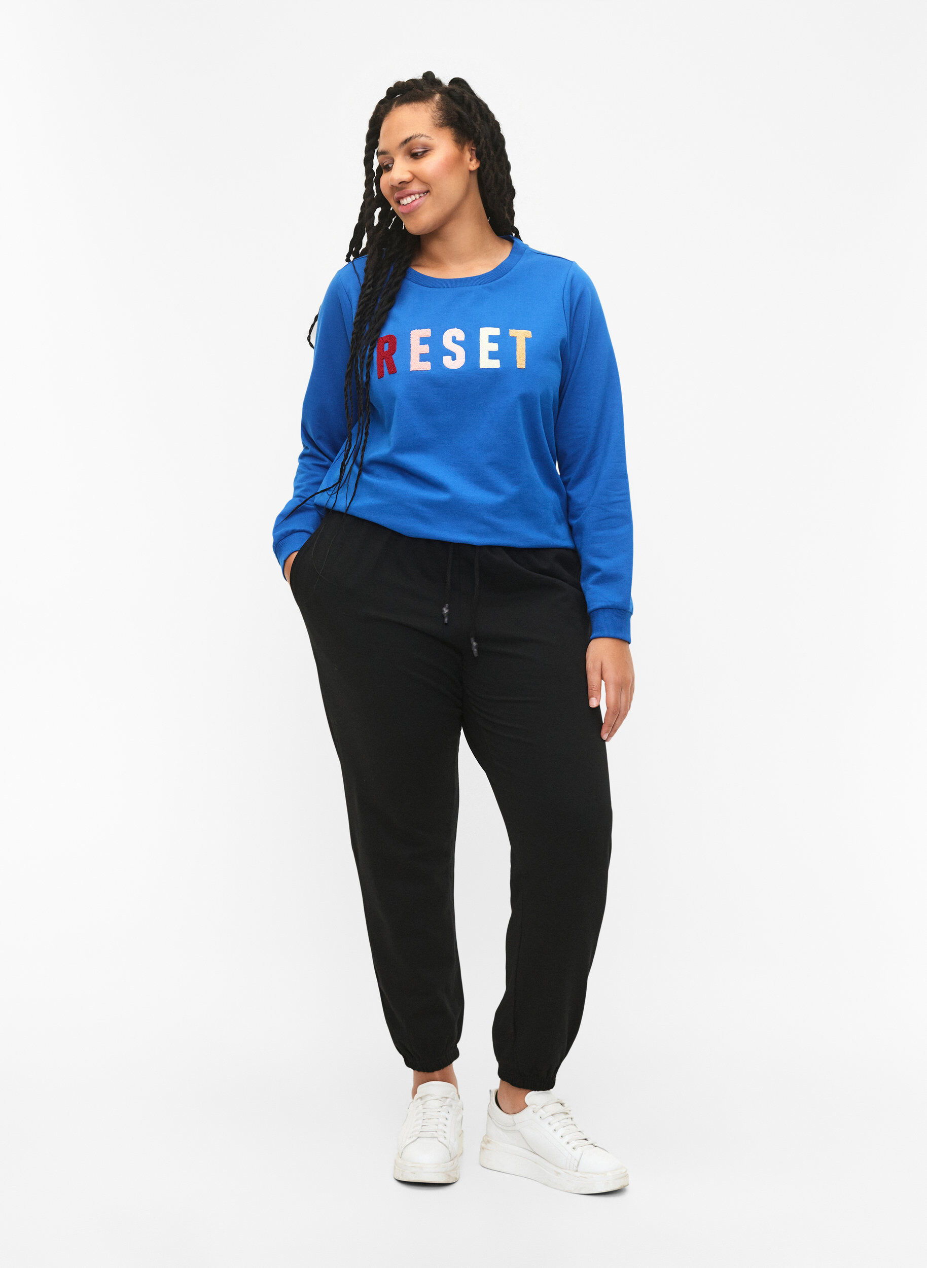 Zizzi Sweatshirt med text, Victoria b. W. Reset, Model image number 2