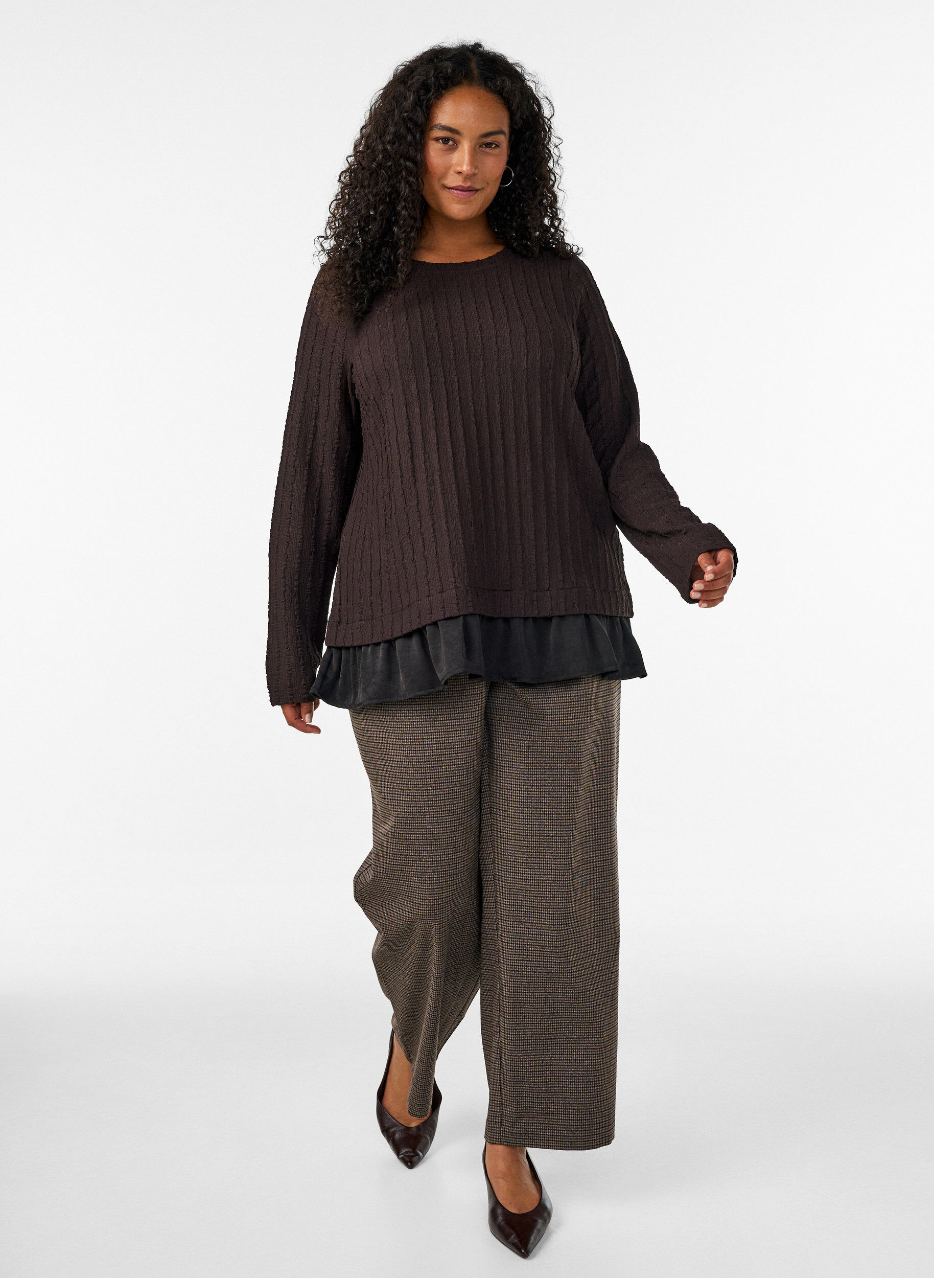 ZizziStrukturerad blus med volangkant, Brun, Model image number 1
