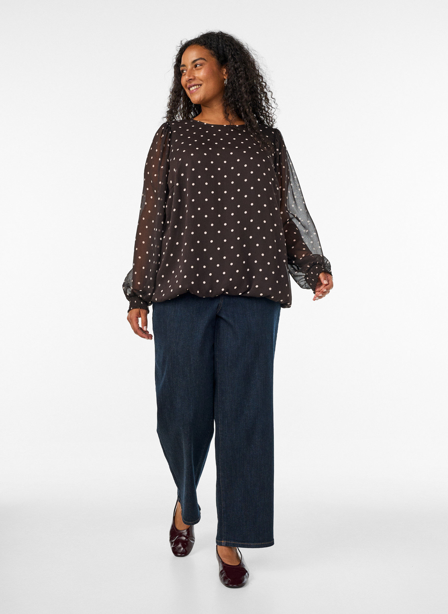 ZizziPrickig blus i chiffong med transparenta &auml;rmar, Brun, Model image number 1