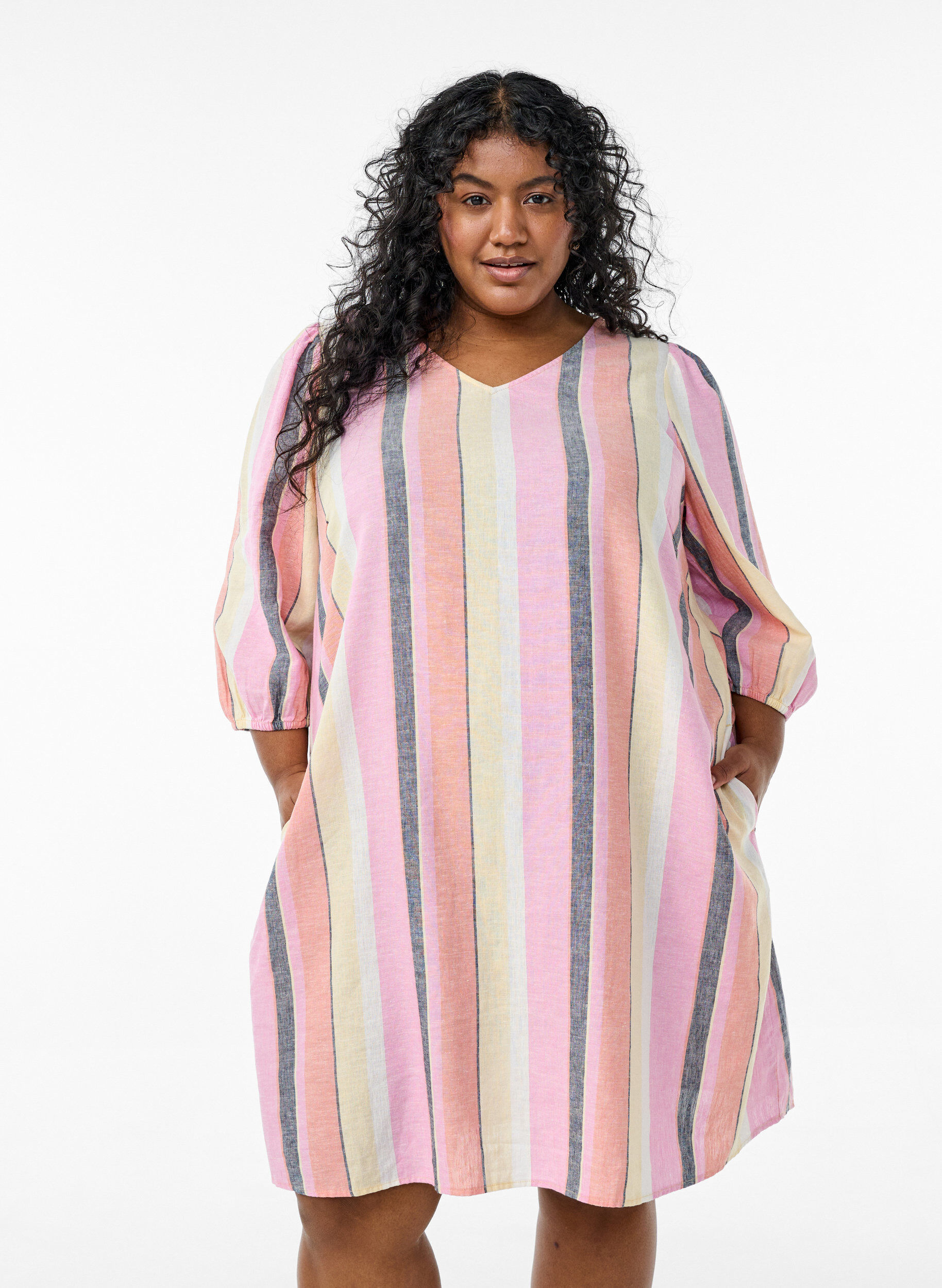 Zizzi Kort kl&auml;nning i linne och viskos med 3/4-&auml;rmar, Gul, Model image number 0