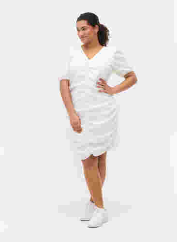 Kortärmad klänning med drapering och struktur, Bright White, Model image number 3