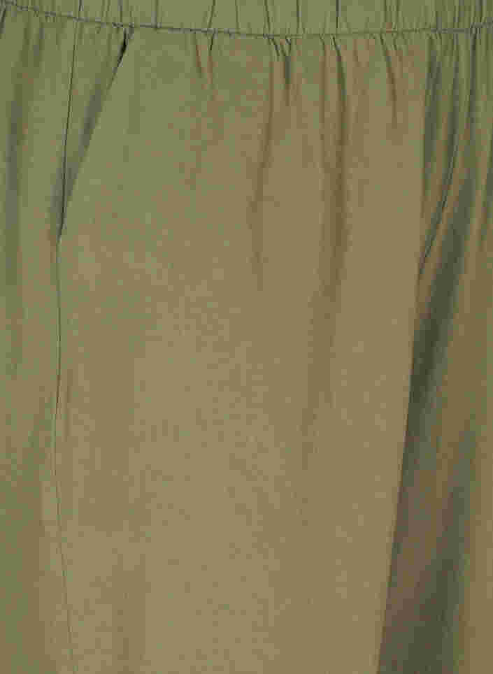 Croppade byxor i bomull, Deep Lichen Green, Packshot image number 2