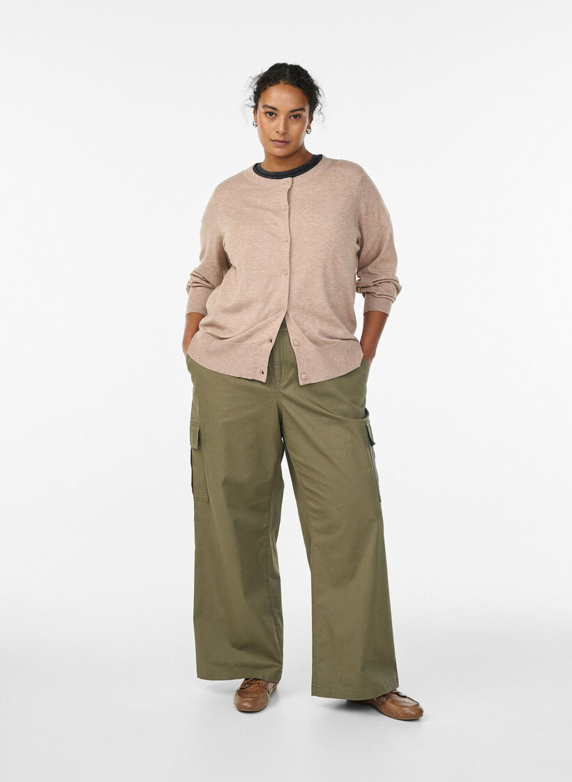 Kofta med rund hals och tygkl&auml;dda knappar, Beige, Model image number 1