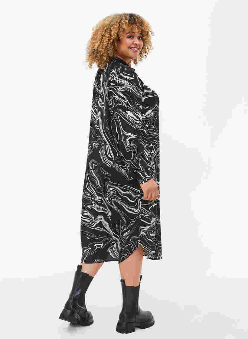 Skjortklänning i viskos med tryck, Black Swirl AOP, Model image number 1