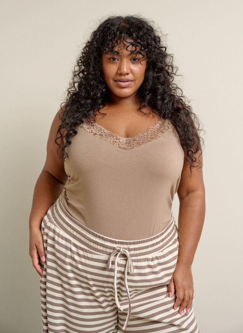 Topp i viskos med spetskant, Beige, Image image number 0