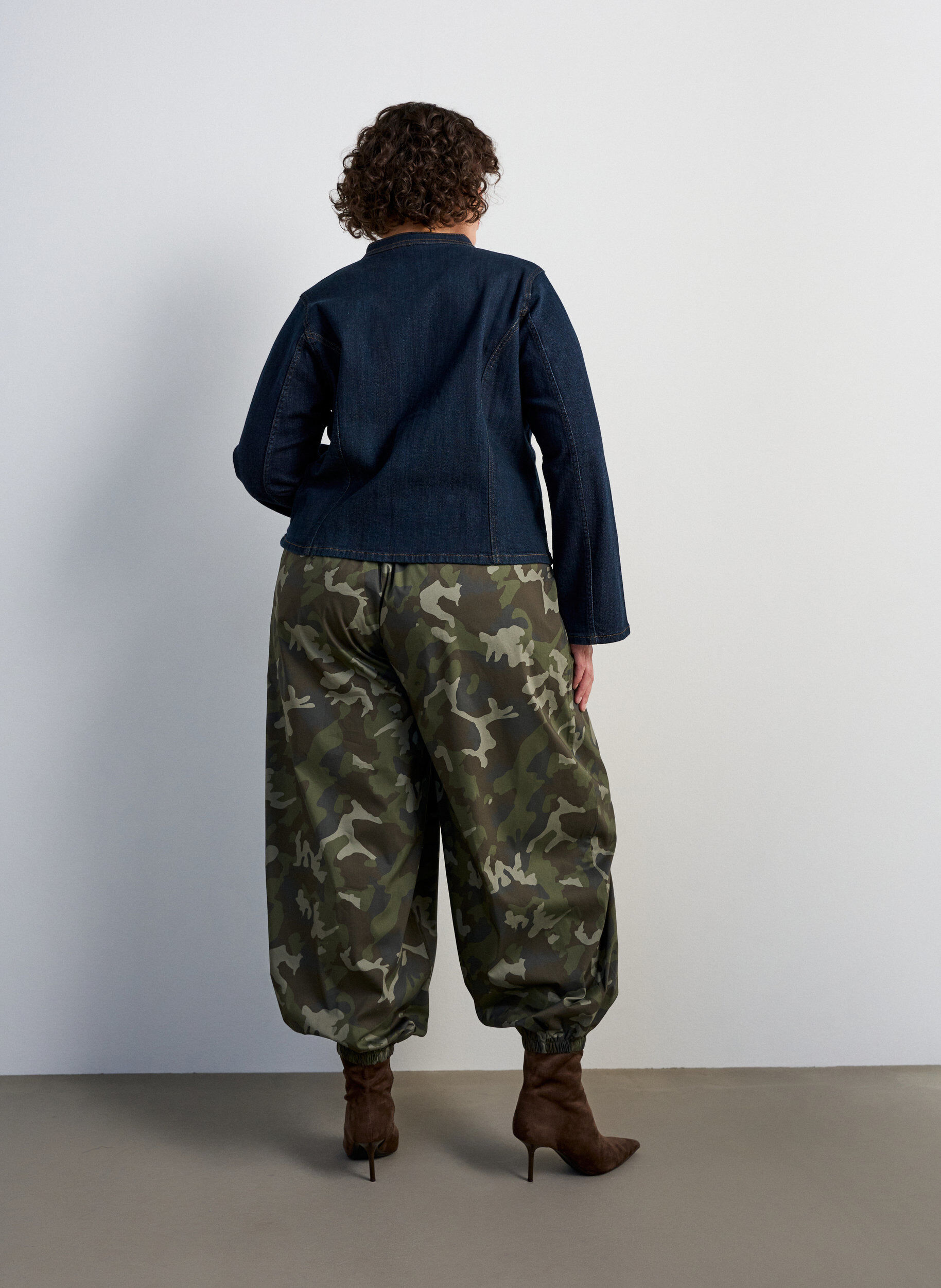 ZizziBallongbyxor med h&ouml;g midja och helt&auml;ckande m&ouml;nster, Gr&ouml;n, Model image number 1