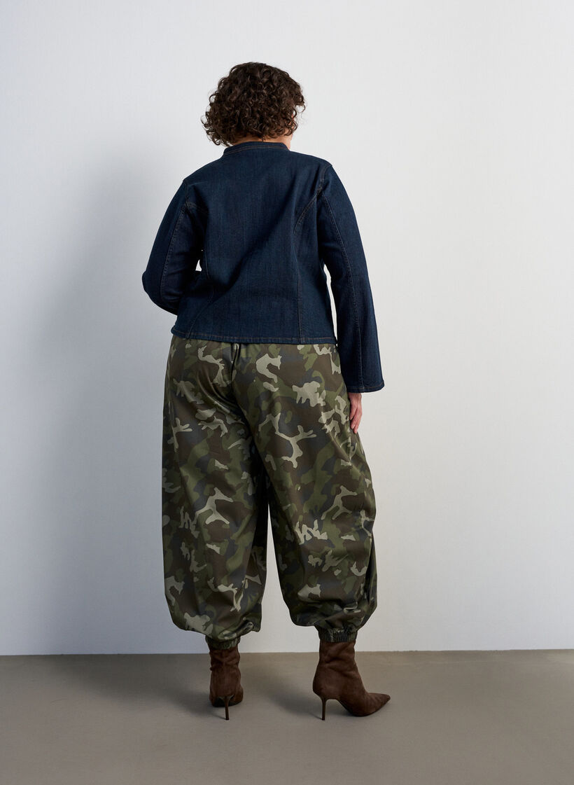 Ballongbyxor med h&ouml;g midja och helt&auml;ckande m&ouml;nster, Gr&ouml;n, Model image number 1