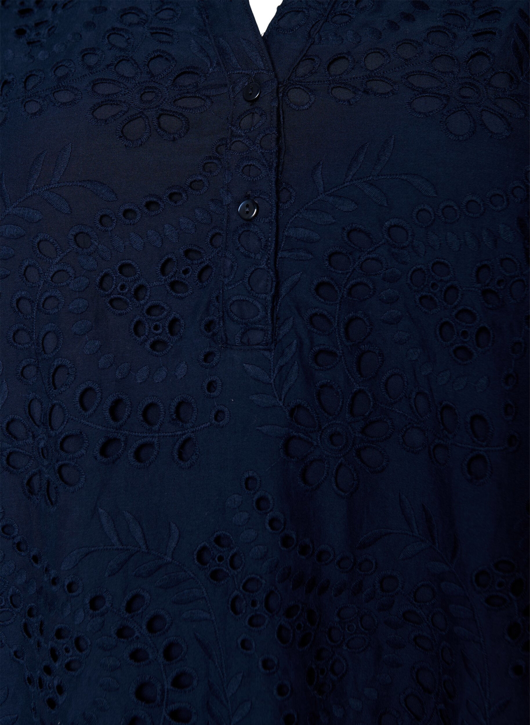 Zizzi Kl&auml;nning i broderie anglaise med volang&auml;rmar, Bl&aring;, Packshot image number 2