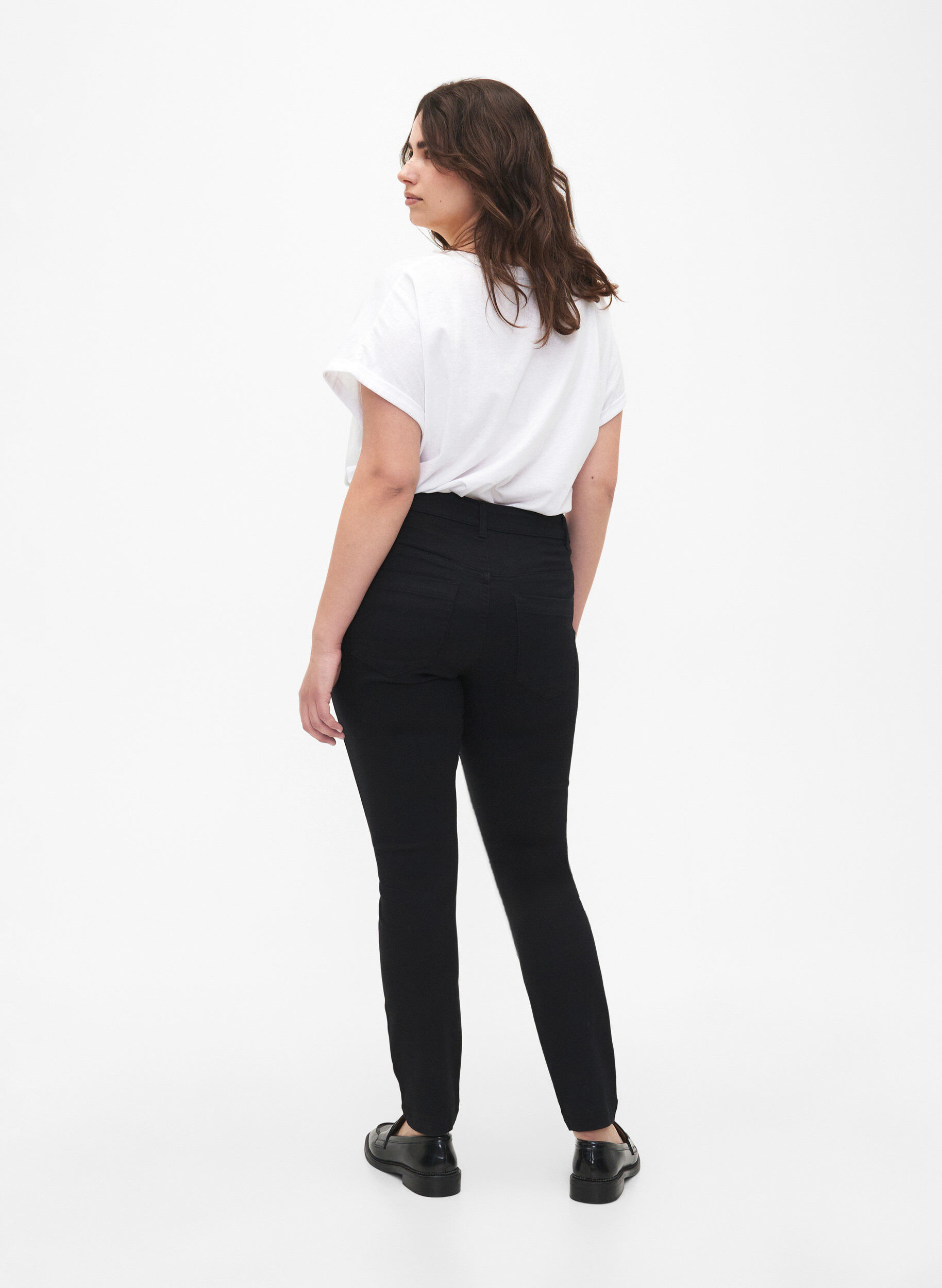 Zizzi Viona jeans med normal midja, Svart, Model image number 1