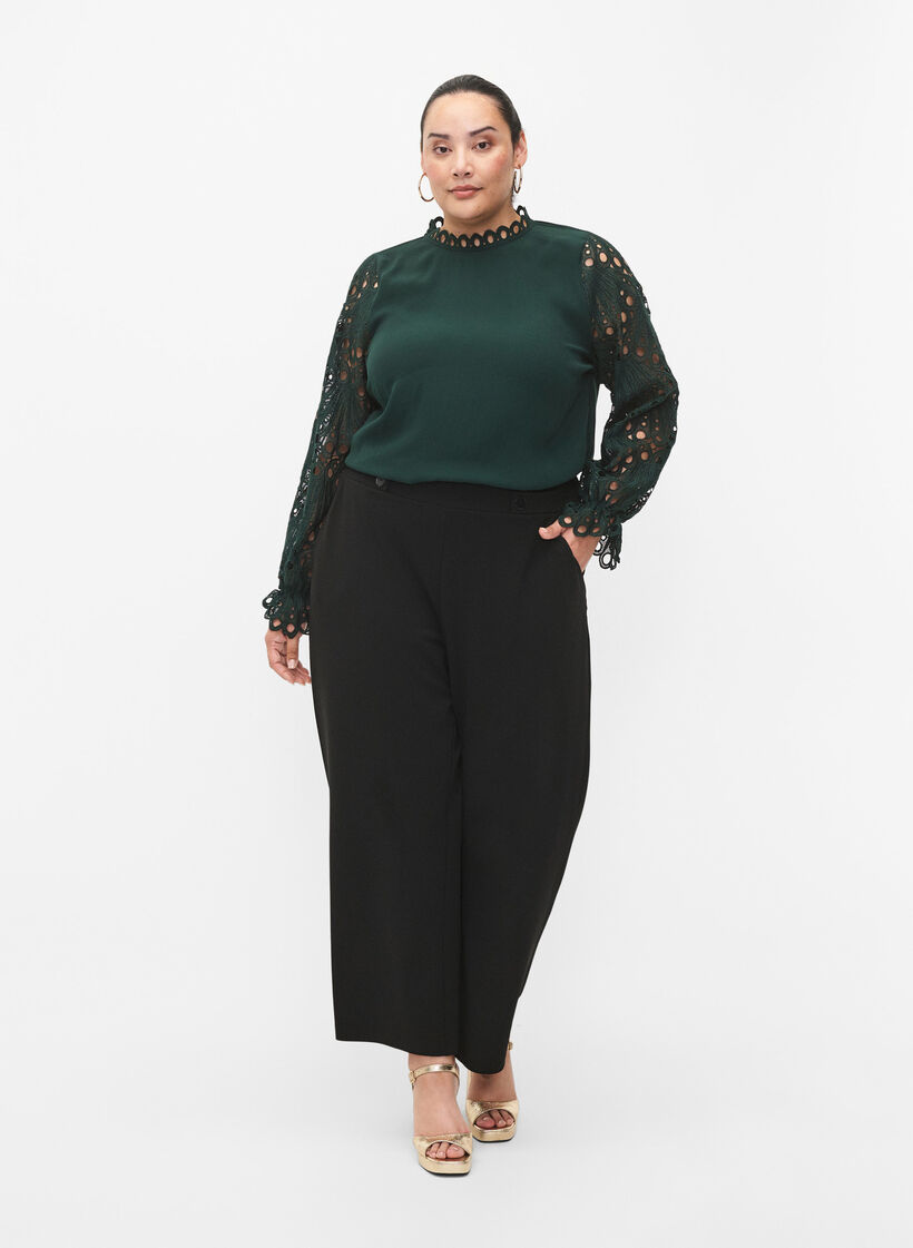 Blus i viskos med crochet ärmar, Scarab, Model image number 2