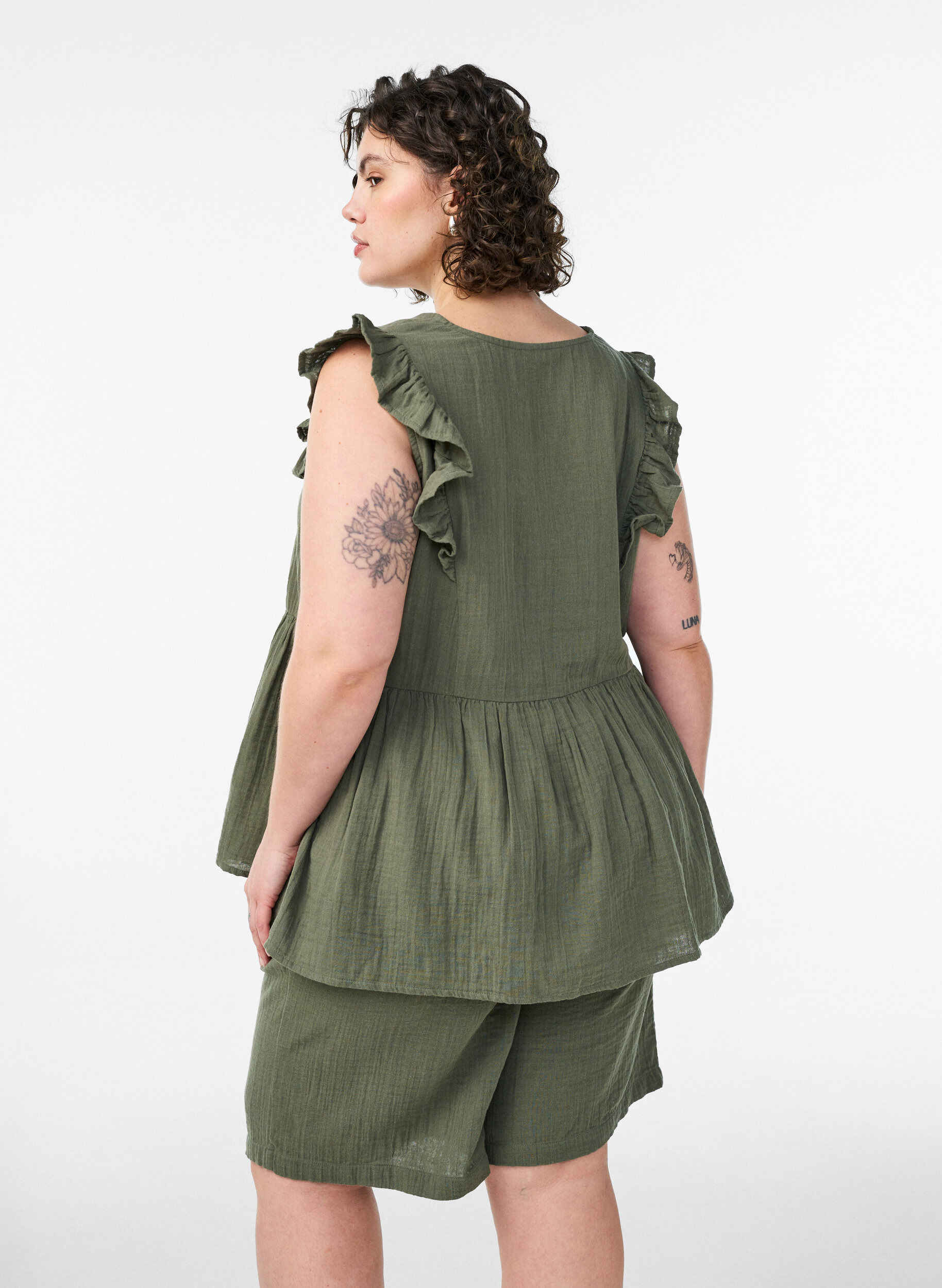 ZizziL&ouml;sa shorts i bomullsmuslin med h&ouml;g midja, Gr&ouml;n, Model image number 2