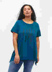 T-shirt i bomull med texttryck, Blue Coral HAPPY, Model