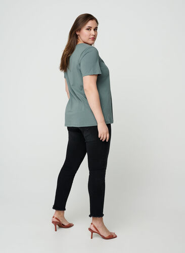 Basis t-shirt, Balsam Green, Model image number 1