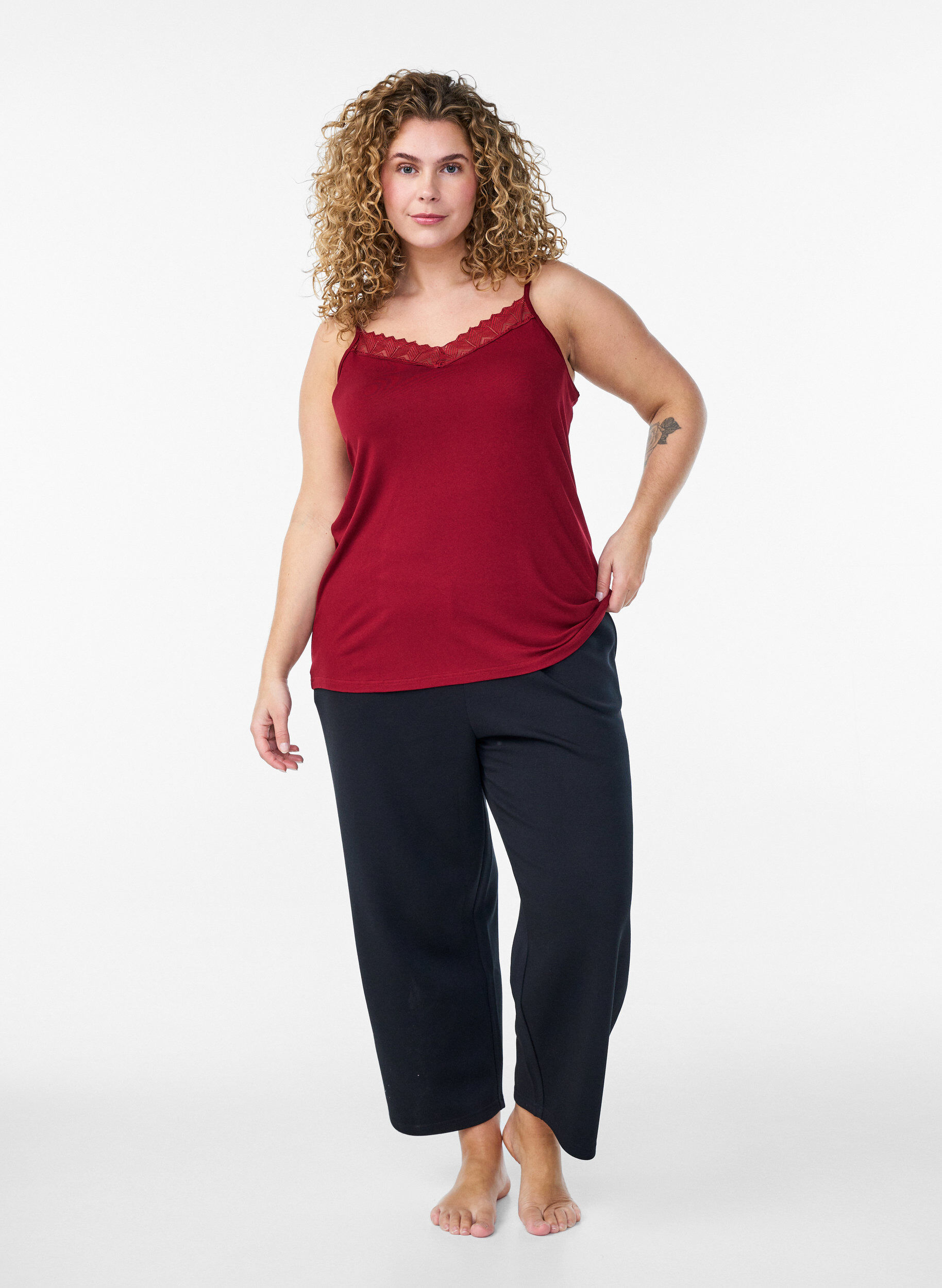 Zizzi Topp med spetsdetalj och spaghettiband, Brun, Model image number 1