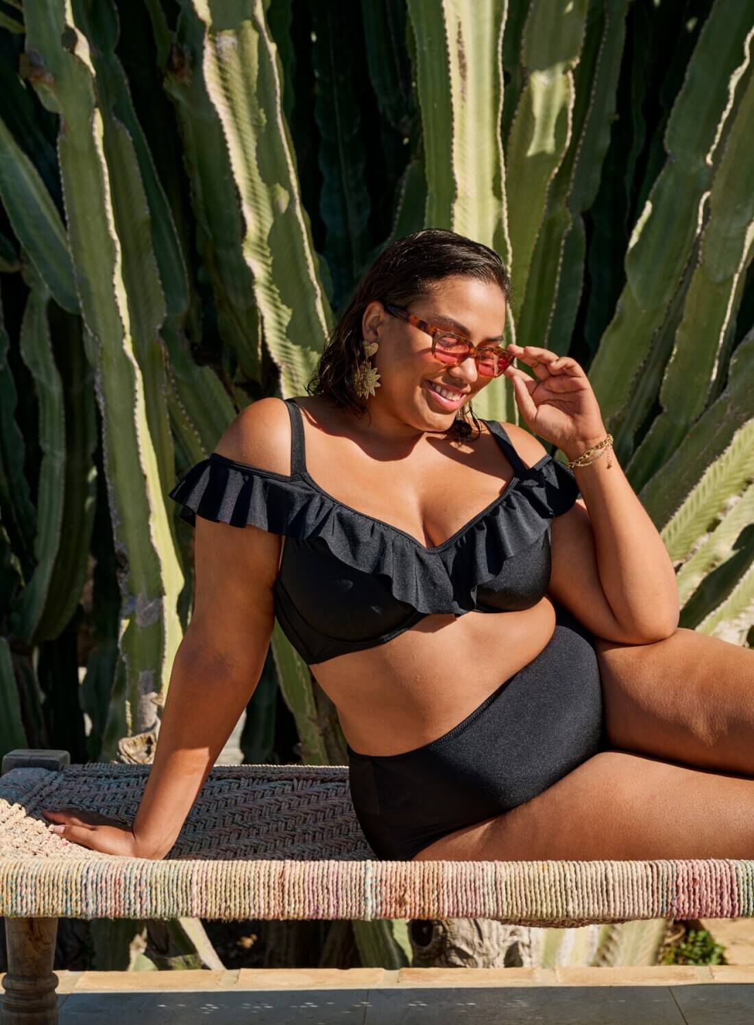 Zizzi Bikinitopp med volanger, , Model