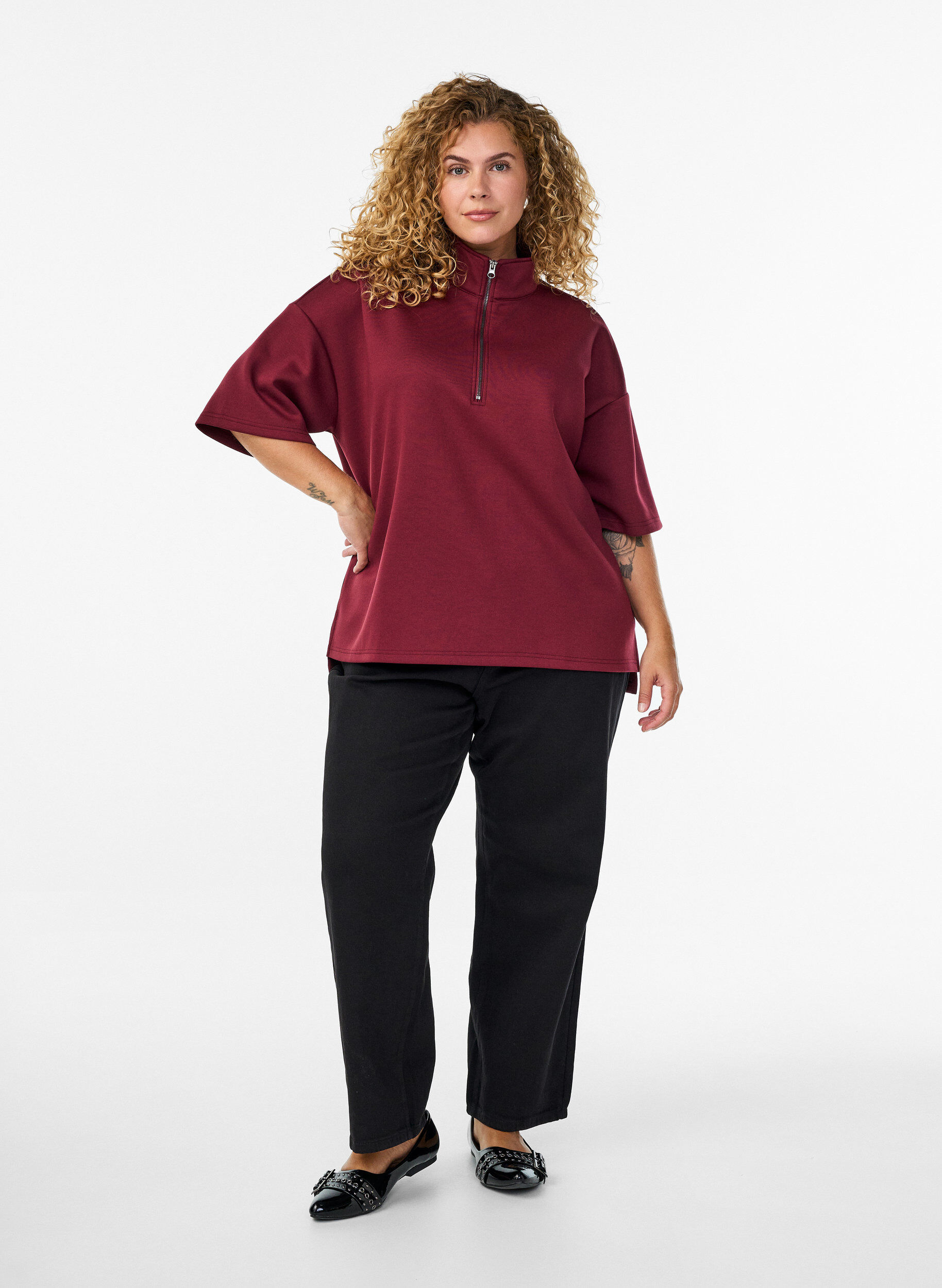 Zizzi Kort&auml;rmad sweatshirt med h&ouml;g krage, M&ouml;rk Bordeaux, Model image number 1